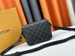 louis vuitton Montsouris Messenger black PM​ bag back side view