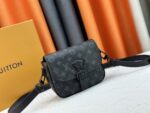 louis vuitton Montsouris Messenger black PM​ bag front view